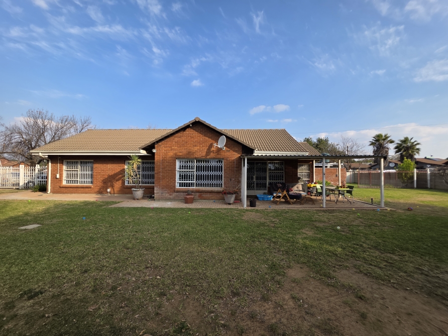 3 Bedroom Property for Sale in Flamingo Park Free State